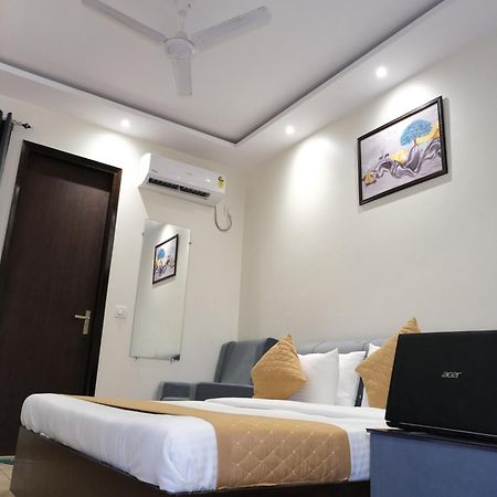Hotel De Hocks Deluxe - New Delhi Railway Station Zewnętrze zdjęcie
