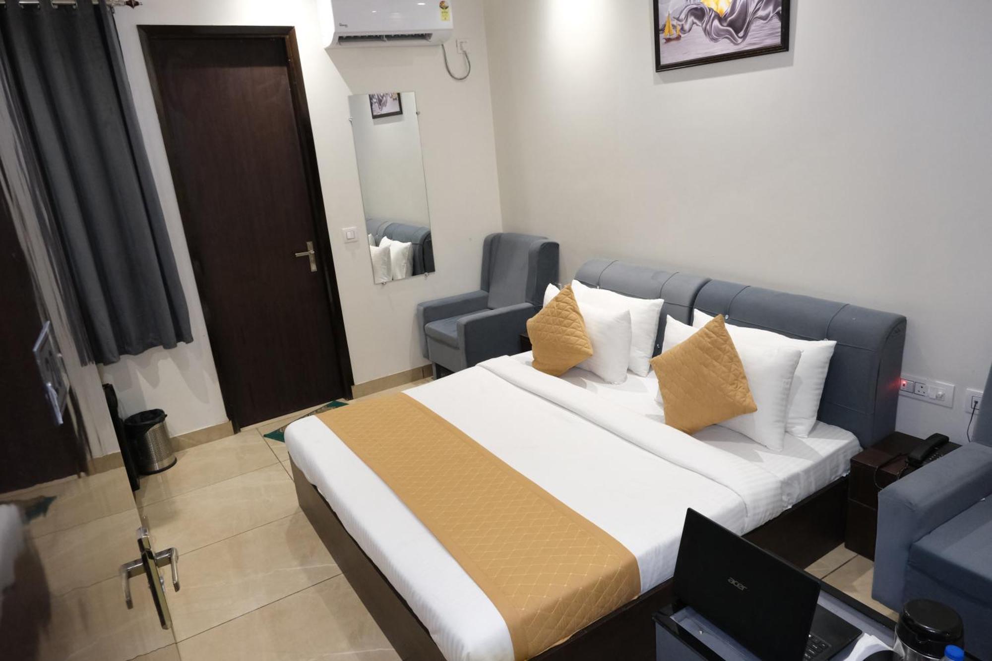 Hotel De Hocks Deluxe - New Delhi Railway Station Zewnętrze zdjęcie